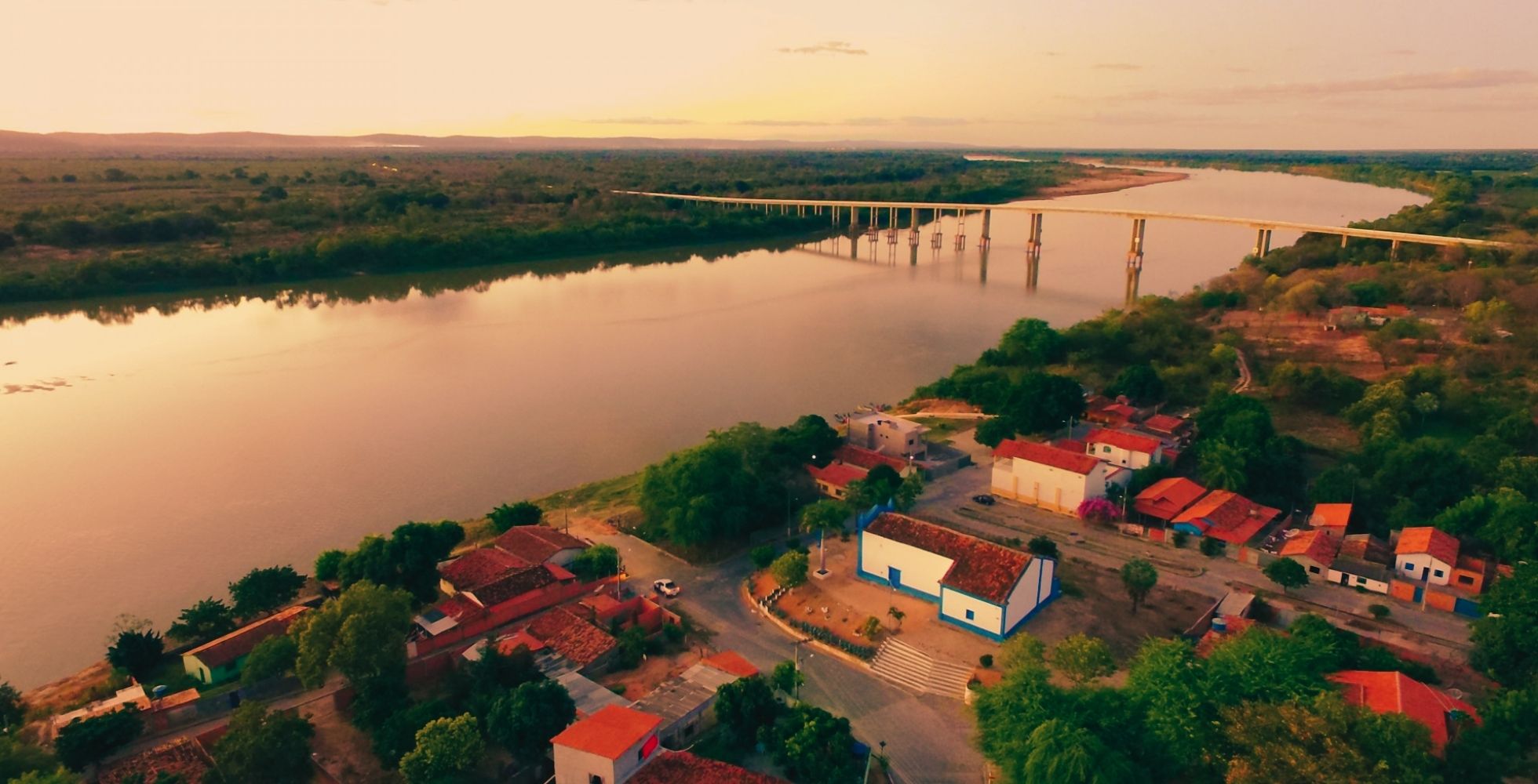 Passagens de Ônibus para Pedras de Maria da Cruz - MG